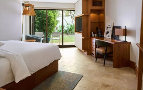 1 King Bed or 2 Queen Beds